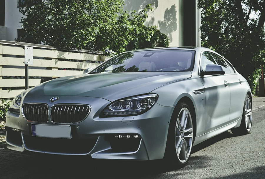 sprzedaż samochodów